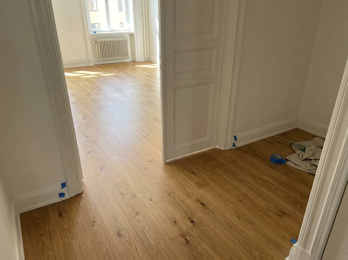 Deuropening met parket